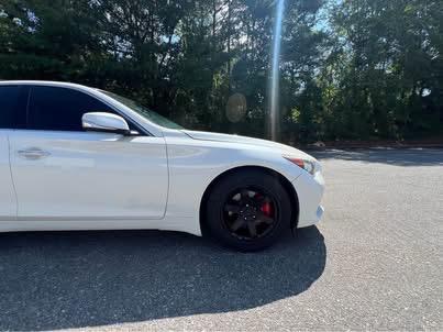 White 2016 INFINITI Q50 3.0T Premium