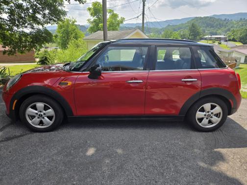 2016 MINI Hardtop Cooper