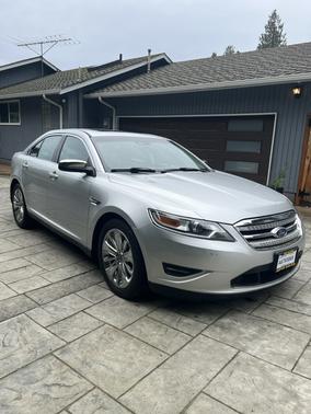 2011 Ford Taurus Limited