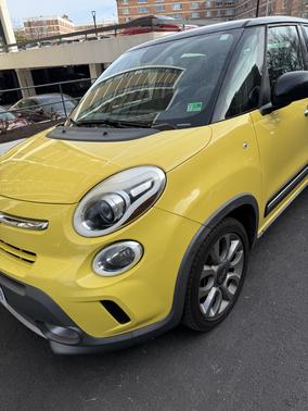 Yellow 2015 FIAT 500L Trekking
