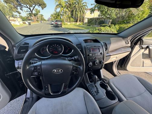 2012 Kia Sorento LX