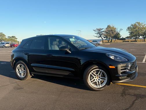 Black 2021 Porsche Macan Macan