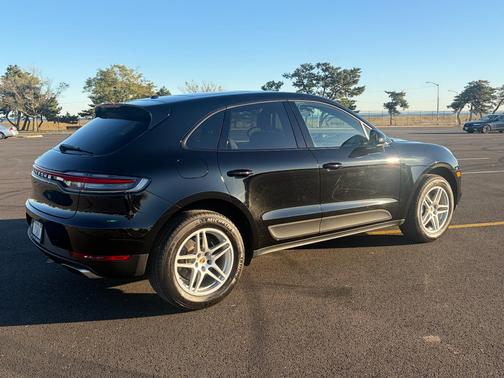 Black 2021 Porsche Macan Macan