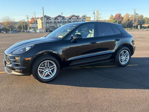 Black 2021 Porsche Macan Macan