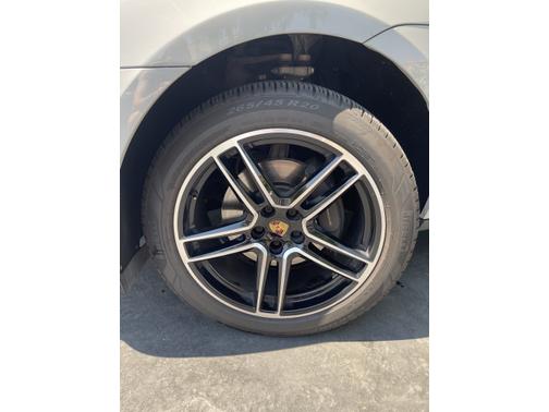 2019 Porsche Macan Macan