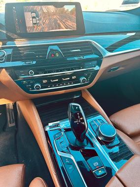 White 2019 BMW 540 i