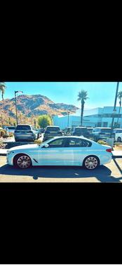 White 2019 BMW 540 i