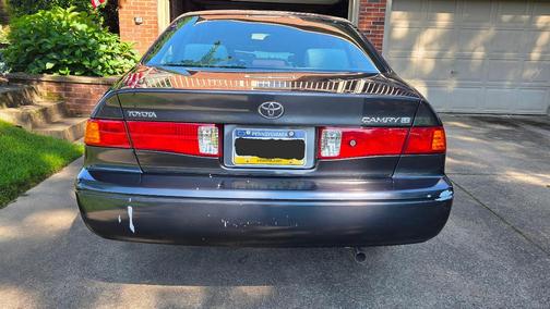 Gray 2000 Toyota Camry LE