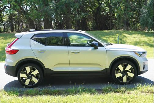 Silver 2023 Volvo XC40 Recharge Pure Electric Ultimate