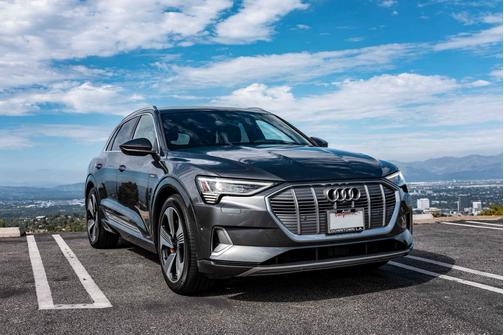 2019 Audi e-tron Prestige