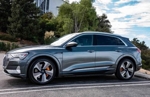 2019 Audi e-tron Prestige