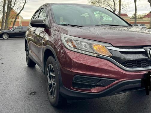 Red 2016 Honda CR-V SE