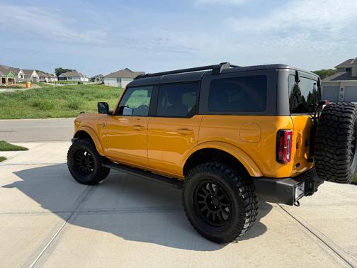 Orange 2022 Ford Bronco Outer Banks Advanced