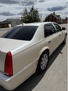 2010 Cadillac DTS Premium Collection
