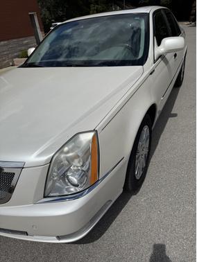2010 Cadillac DTS Premium Collection