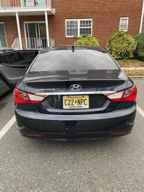 2011 Hyundai SONATA Limited