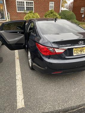 2011 Hyundai SONATA Limited