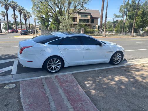 White 2012 Jaguar XJ Base