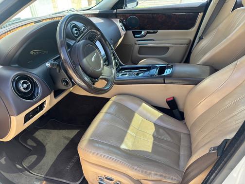 White 2012 Jaguar XJ Base