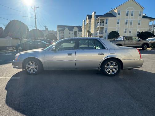 Silver 2007 Cadillac DTS Luxury