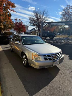 Silver 2007 Cadillac DTS Luxury