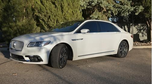 White 2017 Lincoln Continental Reserve