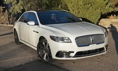 White 2017 Lincoln Continental Reserve
