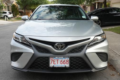 2018 Toyota Camry SE