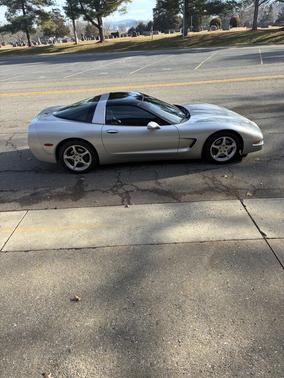 2004 Chevrolet Corvette Base