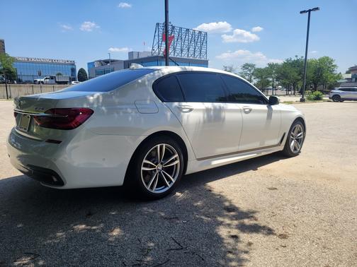2019 BMW 750 i xDrive