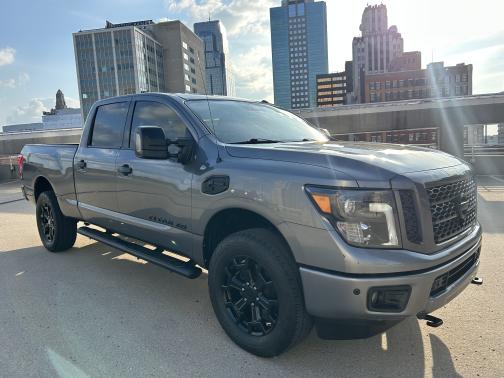 2018 Nissan Titan XD SL