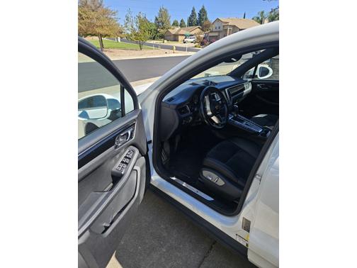 White 2016 Porsche Macan Macan S