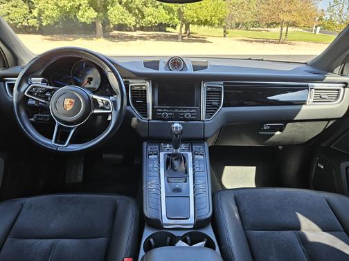 White 2016 Porsche Macan Macan S