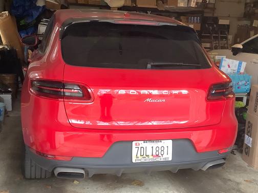 2018 Porsche Macan Macan