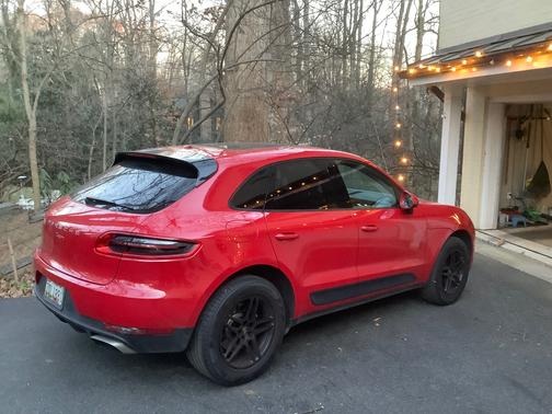2018 Porsche Macan Macan