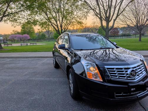 Black 2016 Cadillac SRX Luxury Collection