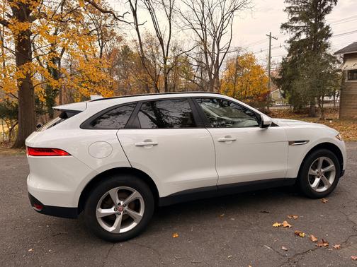 White 2018 Jaguar F-PACE 25t Premium