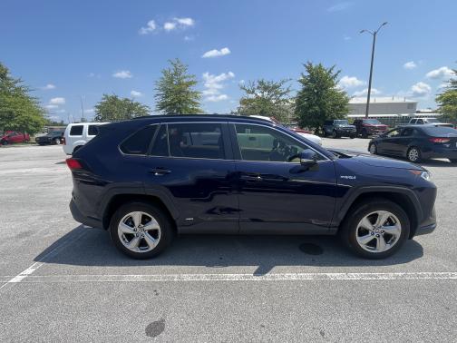 2021 Toyota RAV4 Hybrid XLE Premium