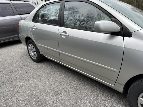 2004 Toyota Corolla LE