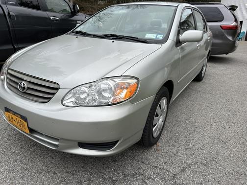 2004 Toyota Corolla LE