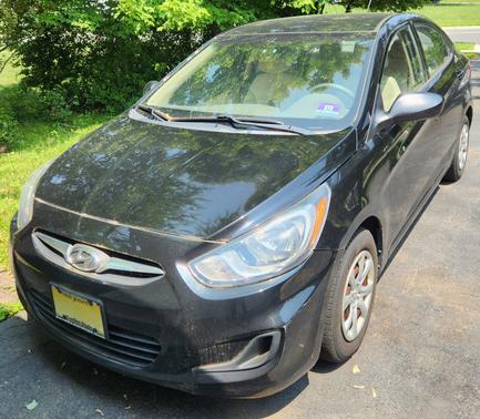 2012 Hyundai Accent GLS
