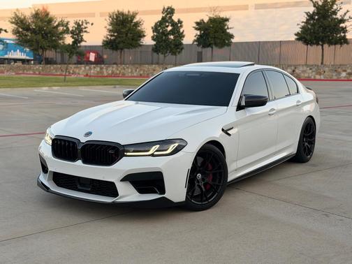 White 2022 BMW M5 Base