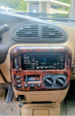 2000 Chrysler Town & Country LXi