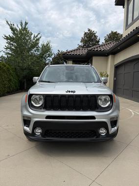 Silver 2020 Jeep Renegade Latitude
