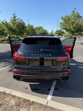 Black 2016 Porsche Cayenne Cayenne S E-Hybrid