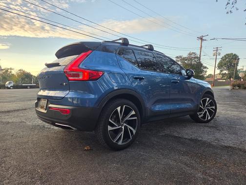 2020 Volvo XC40 T5 R-Design