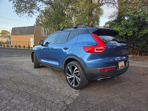 2020 Volvo XC40 T5 R-Design