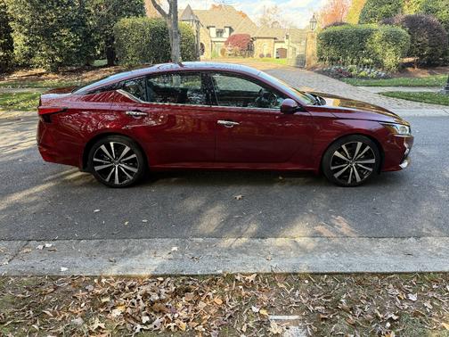 2020 Nissan Altima 2.0 Platinum