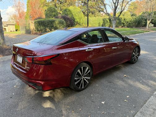 2020 Nissan Altima 2.0 Platinum