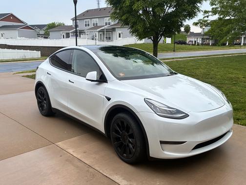 White 2022 Tesla Model Y Long Range